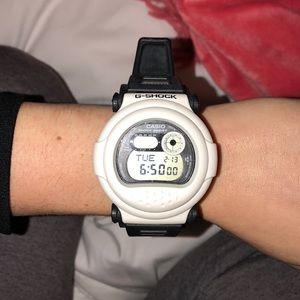 Men’s G-shock watch!!